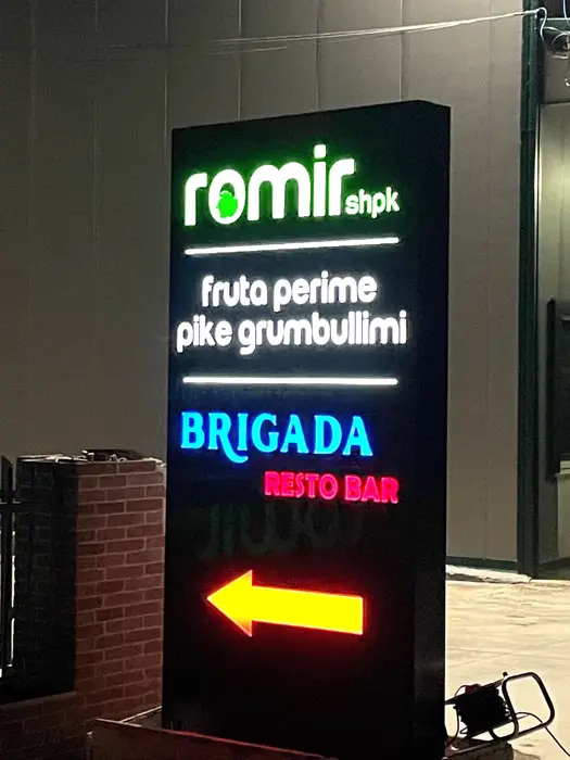Tabela toteme nga Agolli Reklama